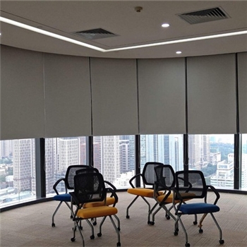 客廳裝修，你會(huì)選擇使用推拉門(mén)嗎？